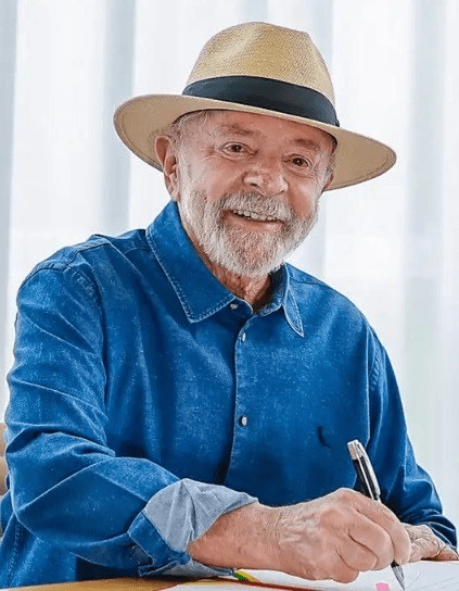 Luz de Graça: Lula anuncia isenção na conta de energia para 100 mil…Ver mais