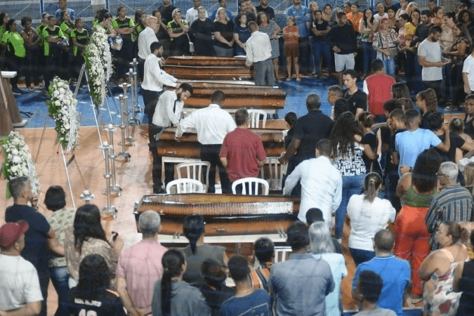 Mistério em Barueri: menina de 10 anos é assassin4da dentro de casa e polícia inv…Ver mais…