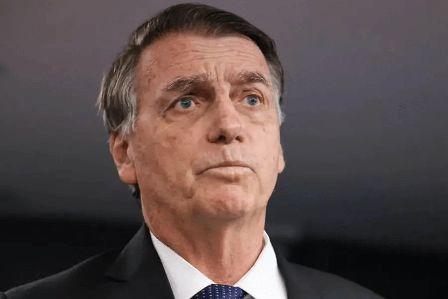 Bolsonaro é diagnosticado com pneumonia viral e interrompe age…Ver mais