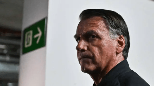 Moraes manda Bolsonaro para prisão domiciliar após nova viol…Ver mais