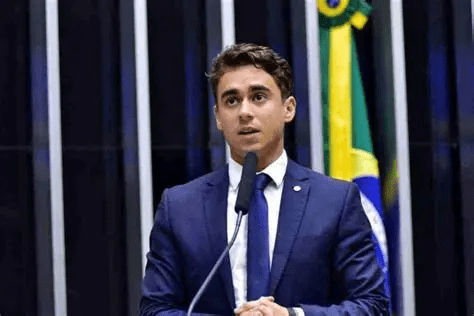 Ausência de Bolsonaro em ato em BH abre espaço para Nikolas Ferreira e Silas Ma…Ver mais