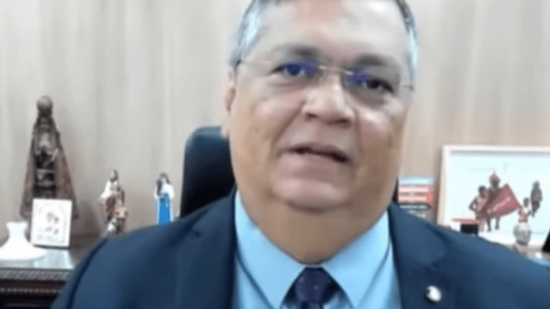 Flávio Dino sofre ataque em avião enquanto fazia se…Ver mais