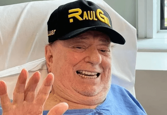 Raul Gil é internado em São Paulo e mobiliza fãs em corrente de orações, ele esta com…Ver mais