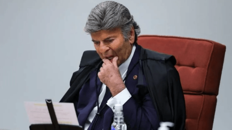 Urgente: Fux surpreende e vota pela anulação de processo contra Bolsonaro no…Ver mais